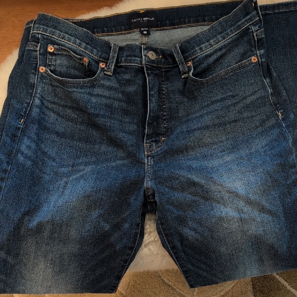 Lucky Brand Women's Dark Blue Relaxed Jeans
